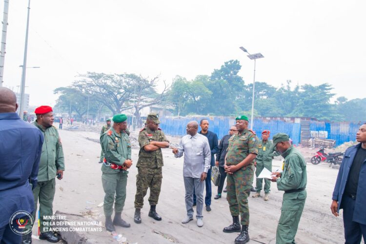Kinshasa : assainissement autour de Zando, l’armée mobilisée, Muadiamvita en inspection