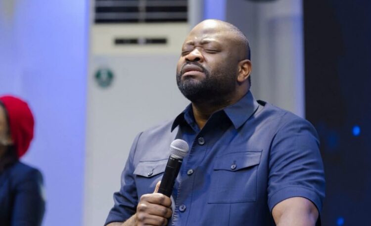 RDC | Polémique autour du “camp des lépreux” : Moïse Mbiye demande pardon aux pasteurs et fustige la récupération politique de son propos