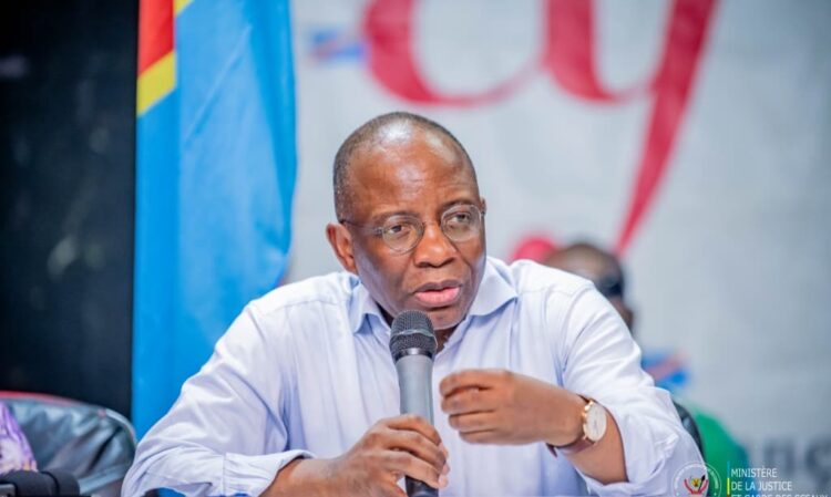RDC: Le ministère de la Justice ordonne des poursuites contre ceux qui insultent et diffament le Chef de l&rsquo;État dans les réseaux sociaux