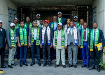 RDC | Le CNC de Pius Muabilu transmet à Félix Tshisekedi un projet d&rsquo;une nouvelle Constitution et lance une campagne nationale de sensibilisation