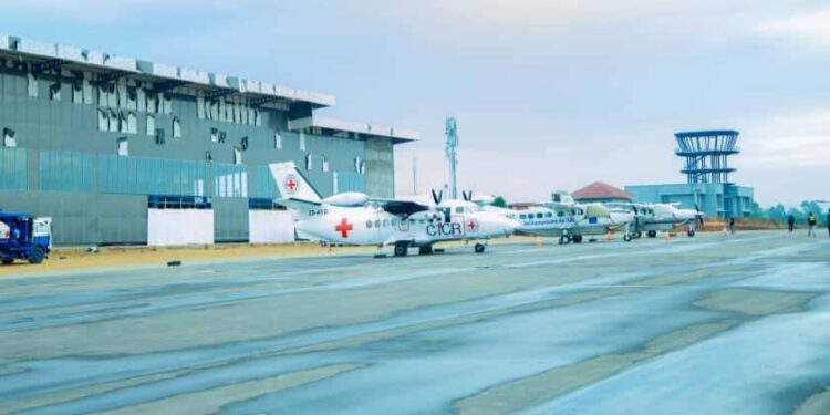 RDC – lutte contre Ebola : le gouvernement autorise la reprise des vols à Bunia sous strictes mesures sanitaires