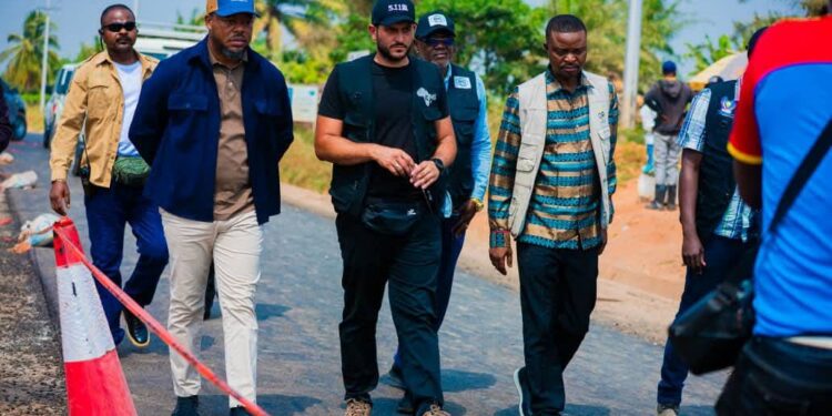 Kasaï Oriental : Tobie Kayumbi salue l’avancement des travaux d’asphaltage de la RN1 sur le tronçon Mbujimayi – Kabeya Kamwanga