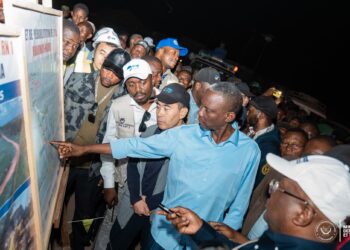 Lomami : John Banza Lunda poursuit sa caravane des infrastructures avec une étape stratégique à Mwene-Ditu