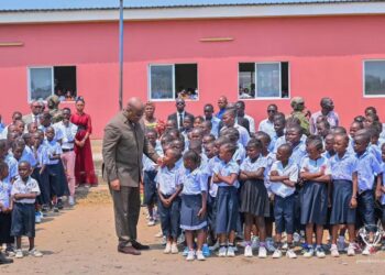 RDC | Rentrée scolaire 2026-2027 : les élèves retrouvent le chemin de l’école après deux mois de vacances