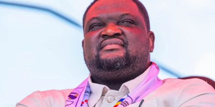 Kasaï-Oriental : accusations sur la présence de tracteurs dans sa résidence, Willy Muya Mukendi dénonce une campagne mensongère