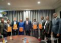 RDC – Transport aérien : Jean-Pierre Bemba signe des contrats pour la modernisation de 13 aéroports à travers le pays