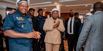 RDC – Réforme de la PNC : le Commissaire divisionnaire Mpiana présente au VPM de l’Intérieur et sécurité l&rsquo;état d’avancement des travaux du siège du Conseil supérieur de la Police