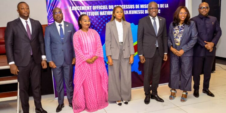 RDC : Le ministère de la Jeunesse lance la révision de la politique nationale, Claude Mbuyi et le CNJ mobilisés au premier plan